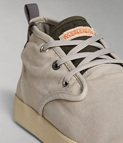 Canvas Mid Top Clover Trainers-